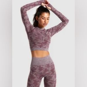 Gymshark Adapt Camo Winter Berry outfit. Size Medium top. Size small bottoms.